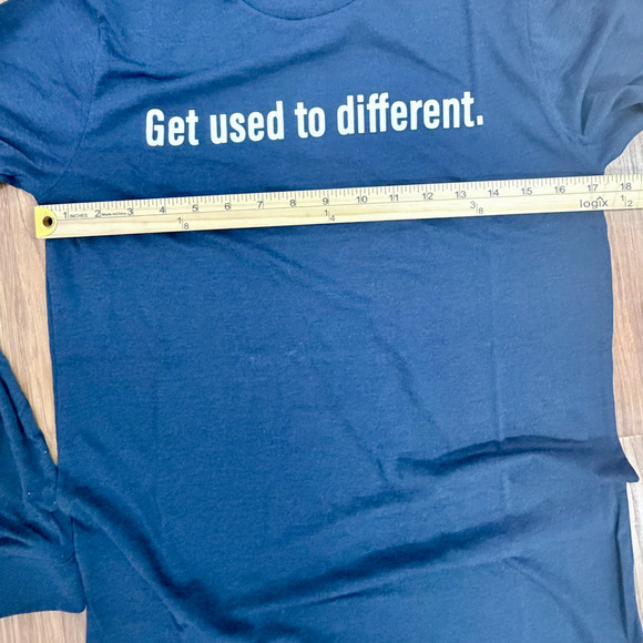 The CHOSEN NWT NAVY Unisex L/S SM Graphic T-Shirt Christian Faith Jesus - Picture 5 of 6